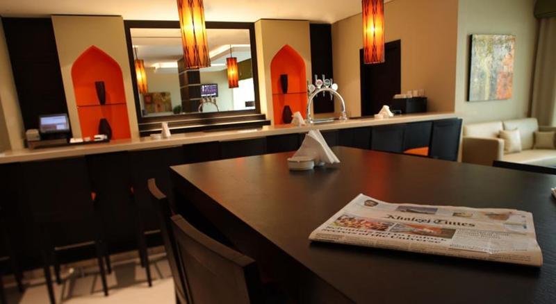 Hotel Express Safa Park By Ihg