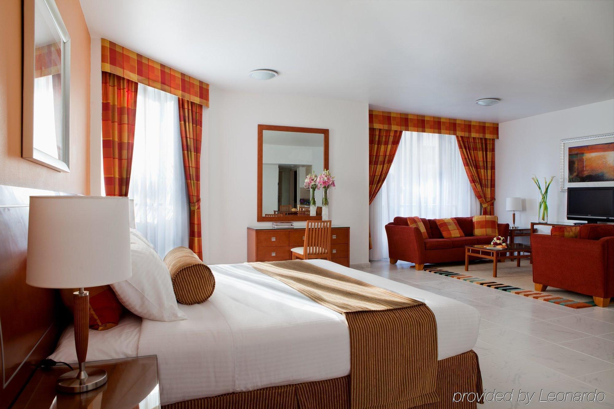 Golden Sands 3