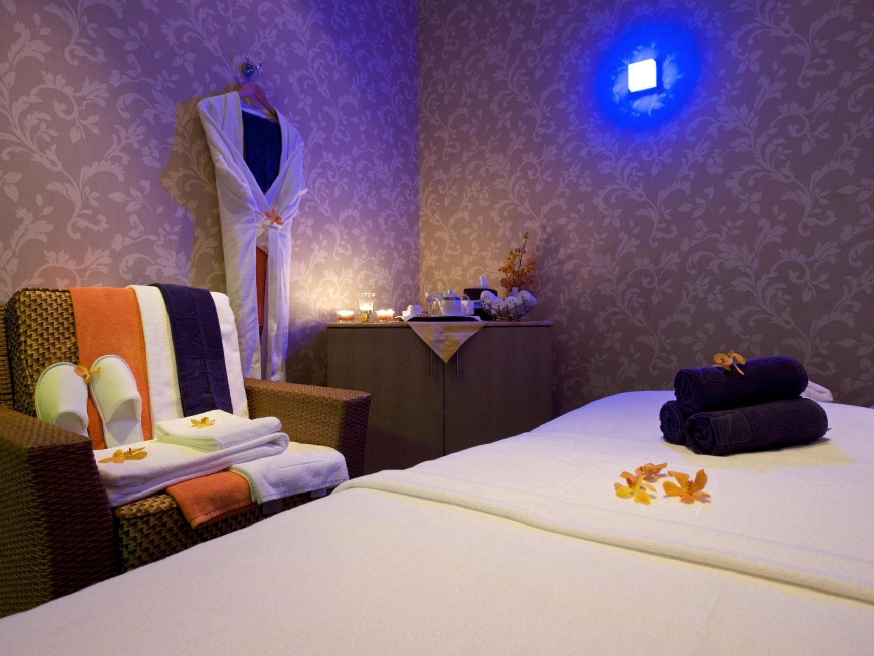 Time Grand Plaza Hotel, Airport Hotel 4*