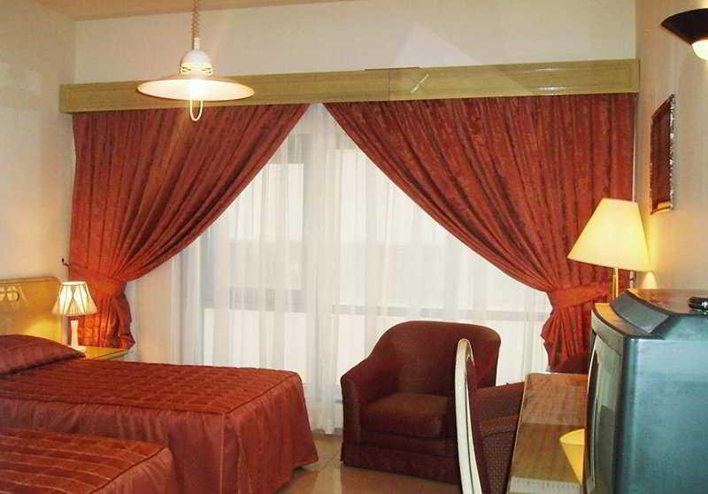 Vendome Plaza Hotel 3*