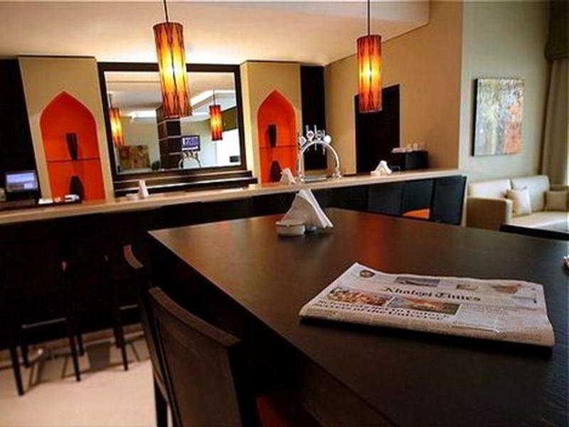 Express Dubai, Jumeirah By Ihg Dubai