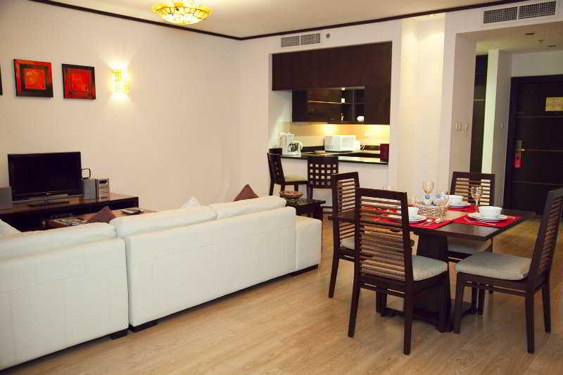 Park Dubai, An Edge By Rotana Aparthotel 4*