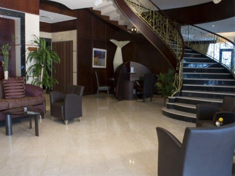 Landmark Summit 4* Dubai