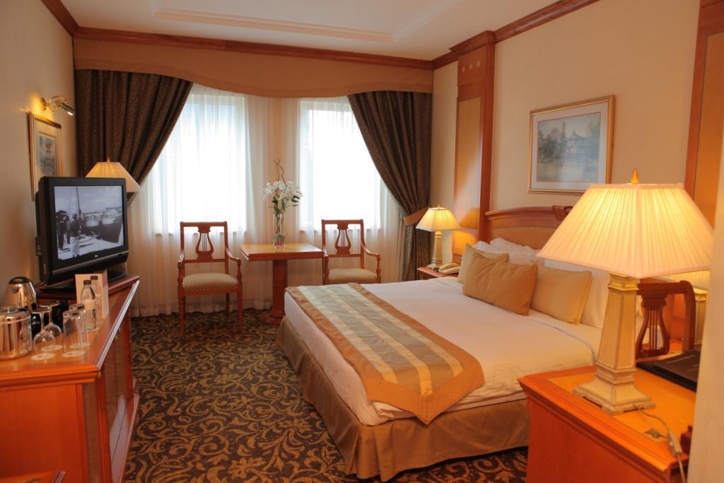 Otel Knight Castle