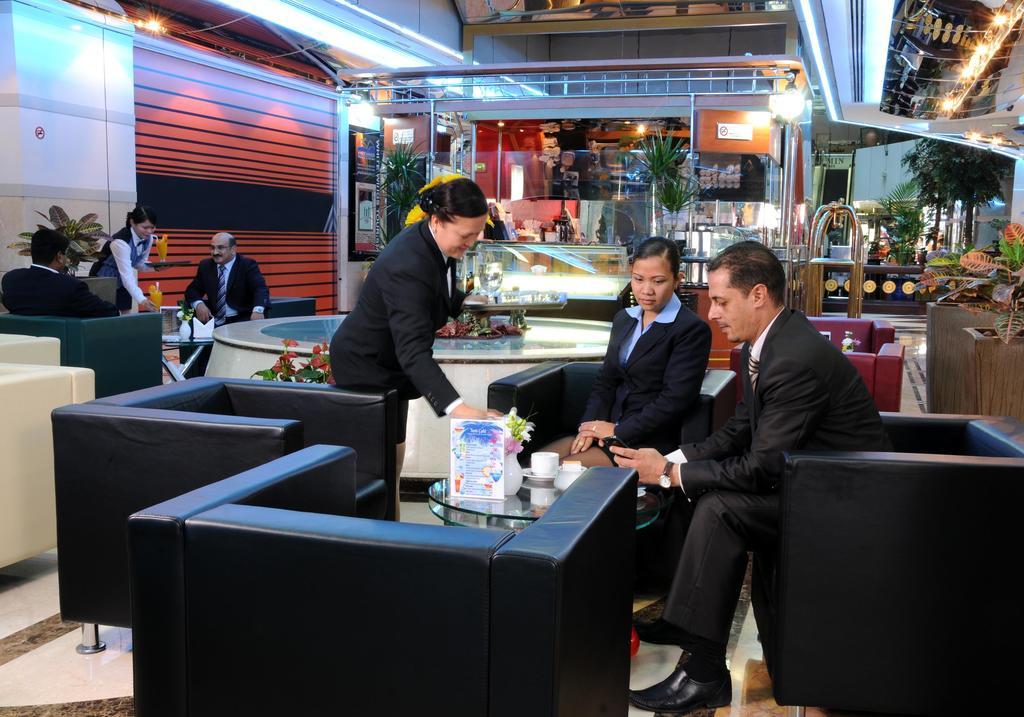 Hotel Emirates Concorde & 4*