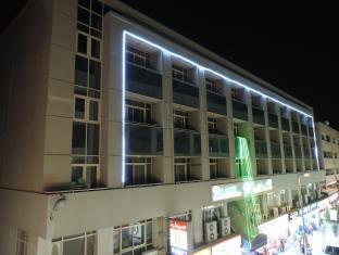 Al Raein Hotel Apartments Apartment *