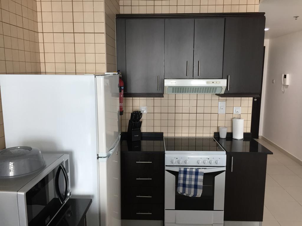 Espace Holiday Homes - Royal Oceanic Apartment