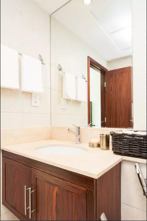 Faraway Homes - Burj Residences Apartment Dubai
