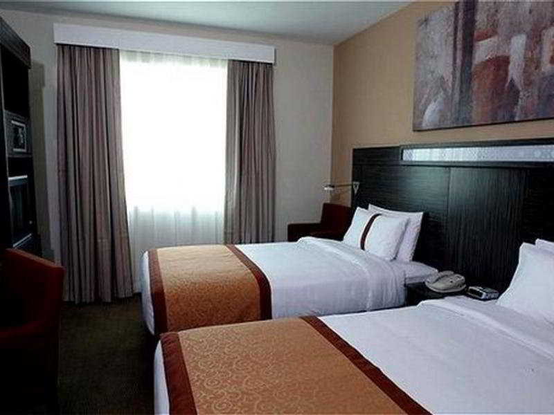 Otel Express Dubai, Jumeirah By Ihg
