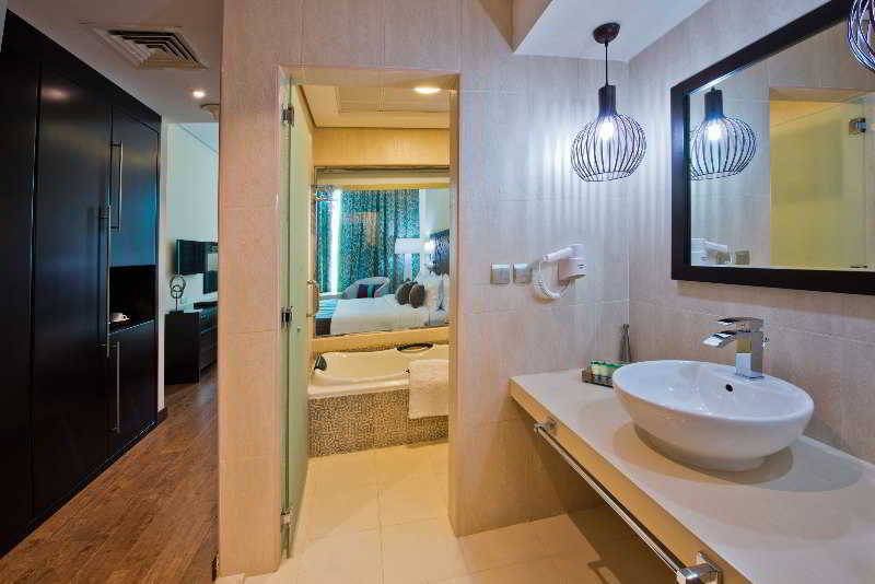 Signature Al Riqqa Hotel 3*