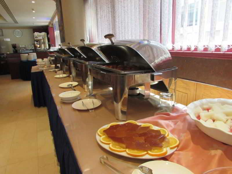 Hotel Signature Al Riqqa 3*