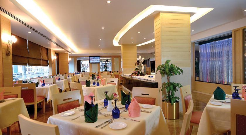 Landmark Riqqa Otel