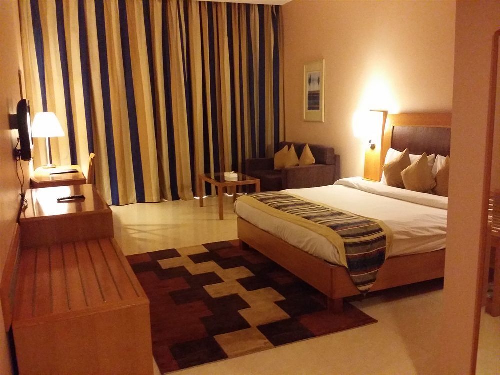 Grand - Al Barsha Aparthotel