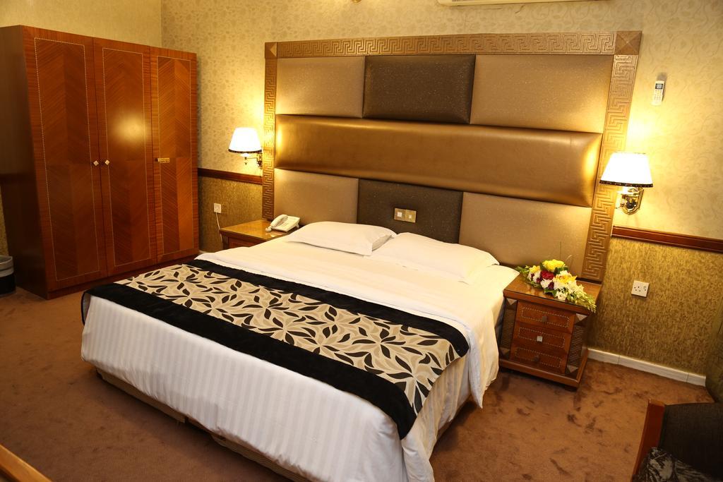 Hotel Abjad Crown