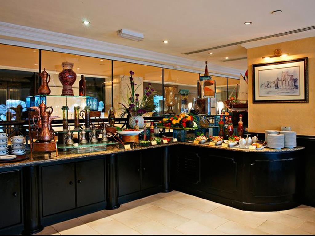 Hotel Arabian Courtyard & Spa