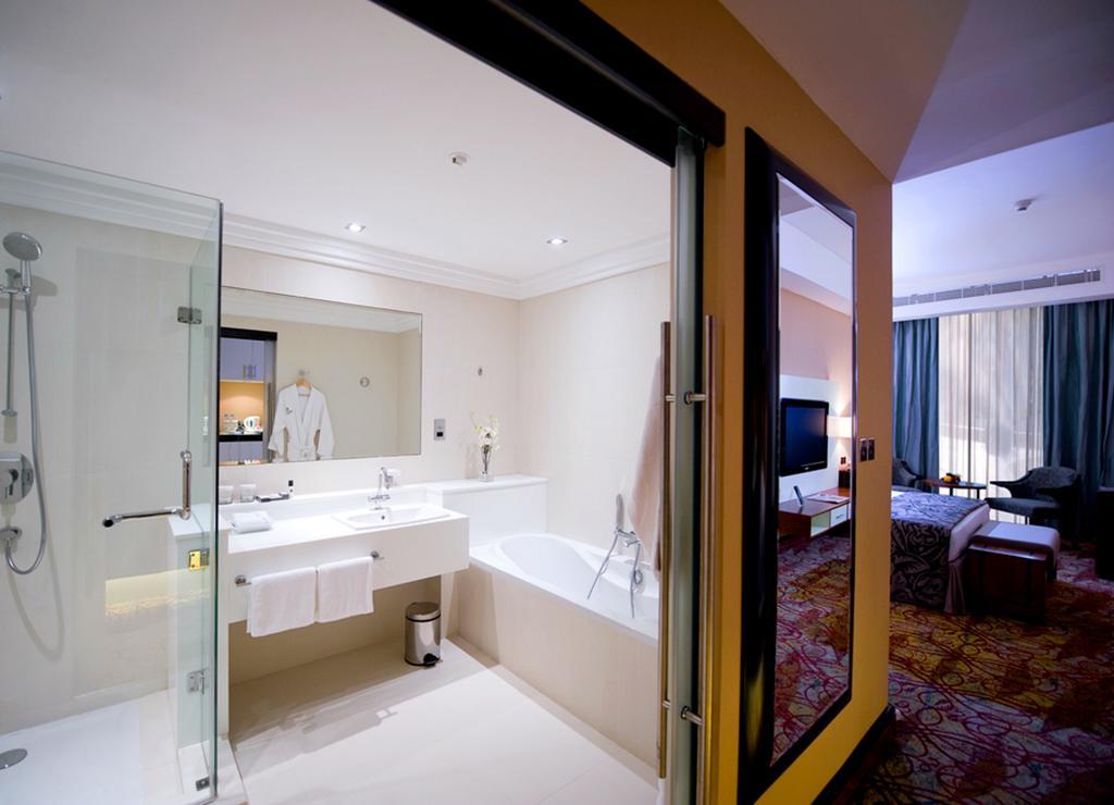 Millennium Airport Hotel 4*