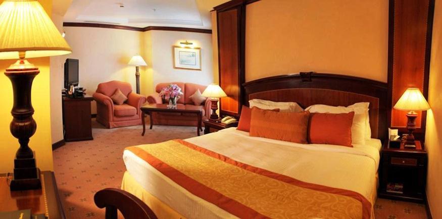Otel Knight Castle Dubai