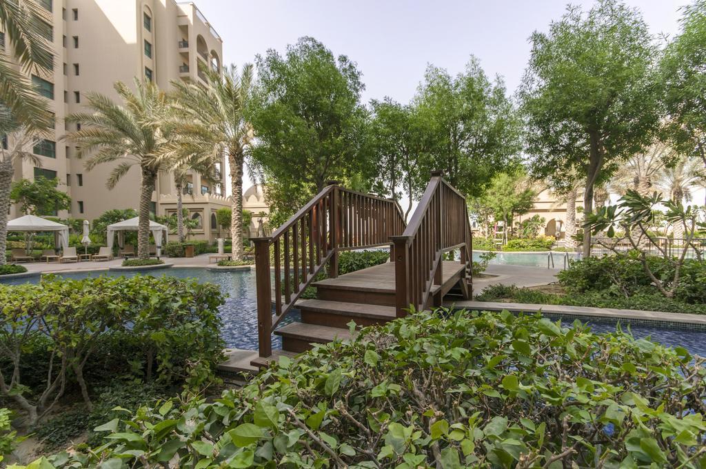 Bespoke Homes - Palm Jumeirah- 2 Bedroom & Pool Access, South * Dubai