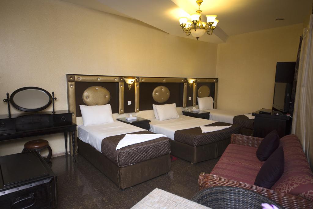Hotel Hafez - Al Ras Metro Station