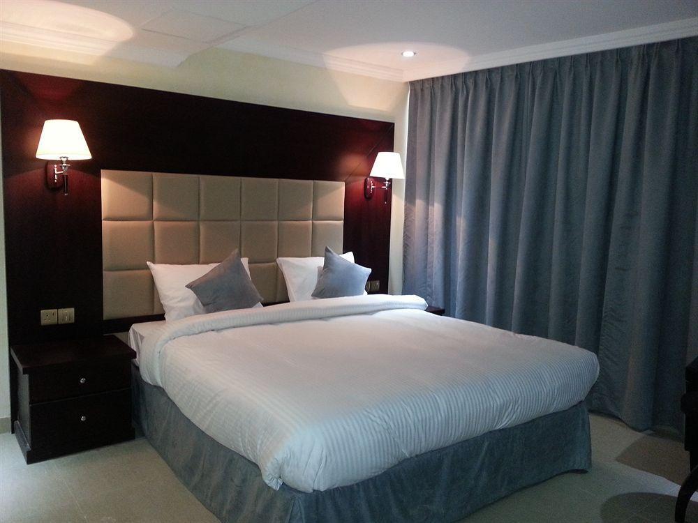 Royal Falcon Hotel 3*
