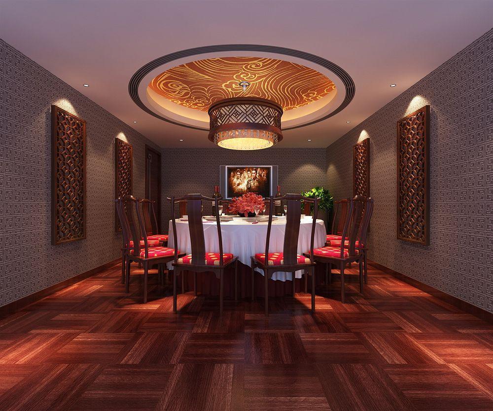 Royal Falcon Hotel 3*
