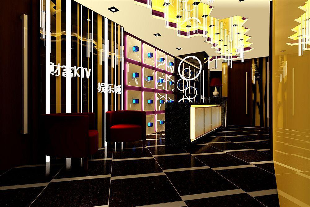 Royal Falcon Dubai