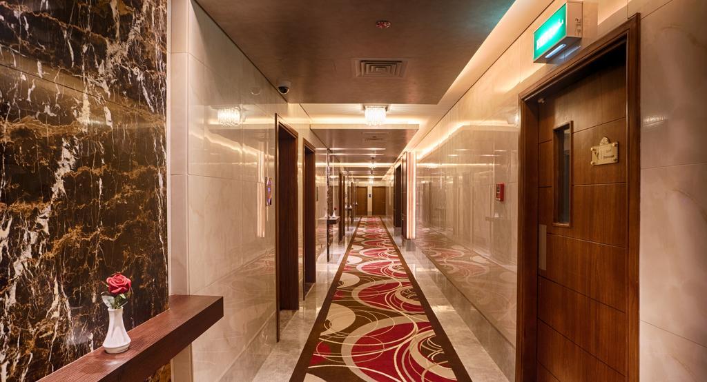 Rose Park - Al Barsha, Opposite Metro Station 4*