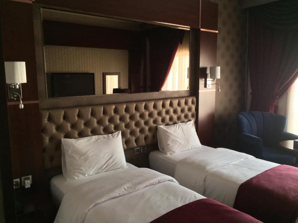 Kings Park Otel 3*