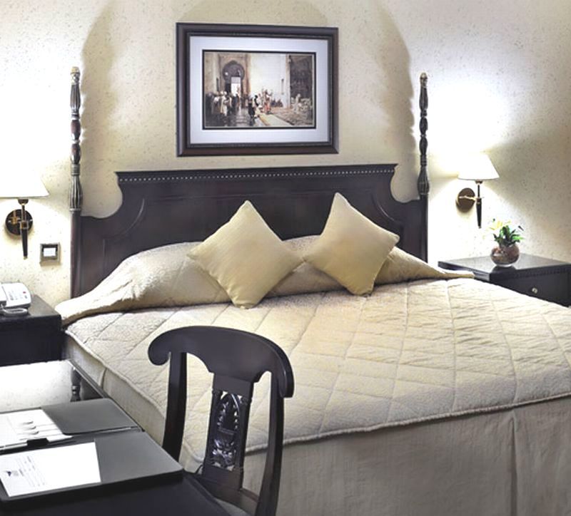 Carlton Tower 4* Dubai