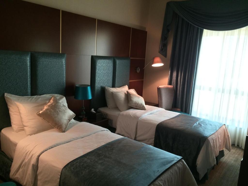 Kings Park Otel 3*