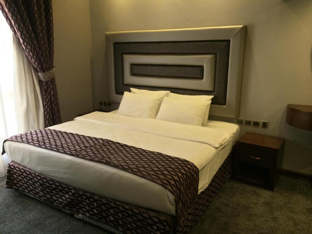 Otel Kings Park 3*