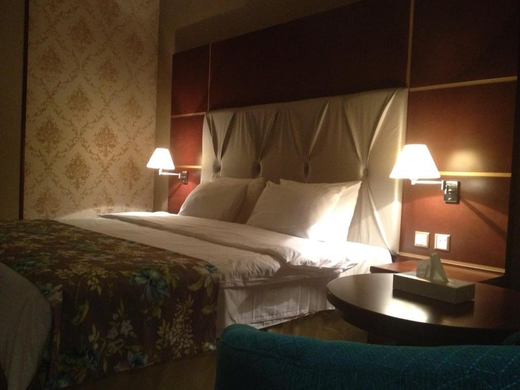 Kings Park Otel 3*