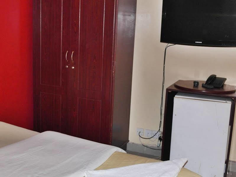 Golden Star Otel *