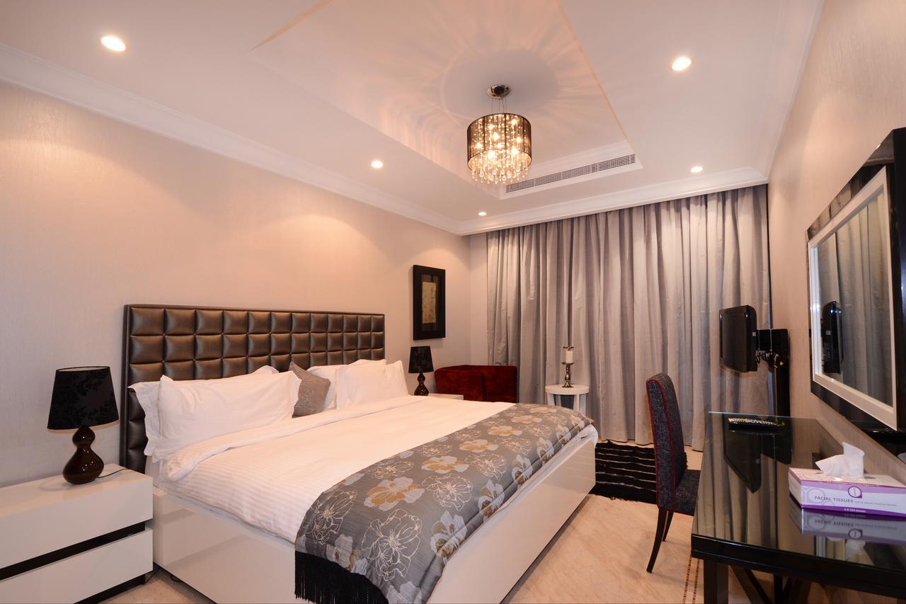 Six Bedroom Palm Jumeirah * Dubai