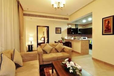 Pride Aparthotel 3*