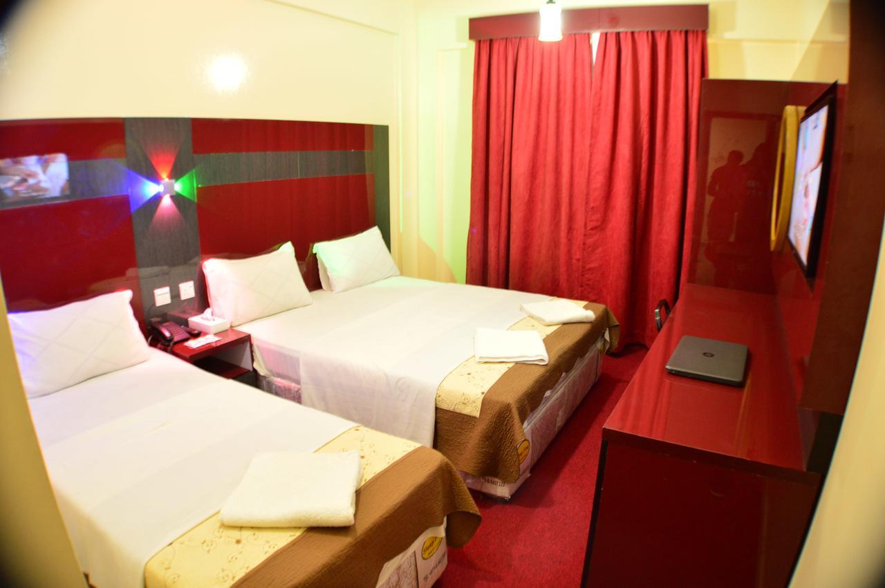 Tehran Hotel *