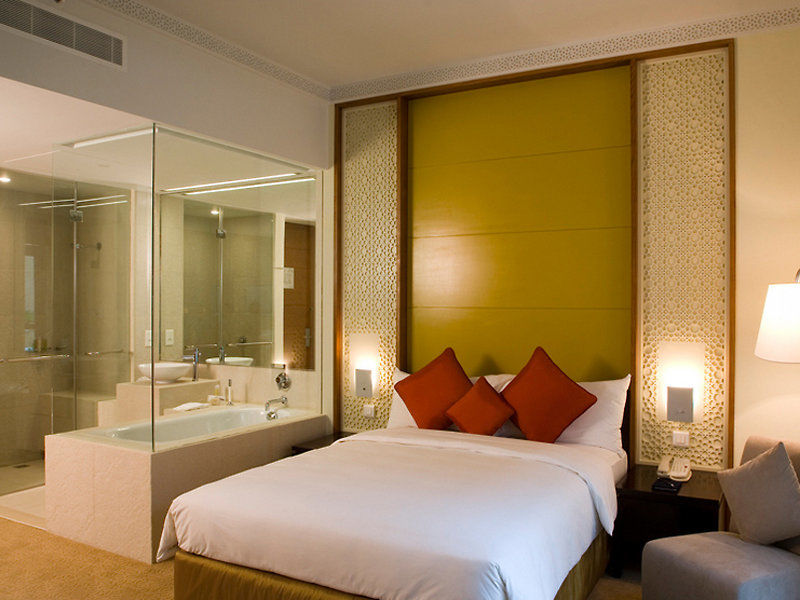 Boulevard, Autograph Collection 4*