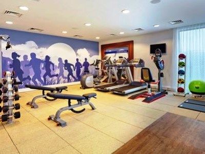 Otel Hampton By Hilton Airport