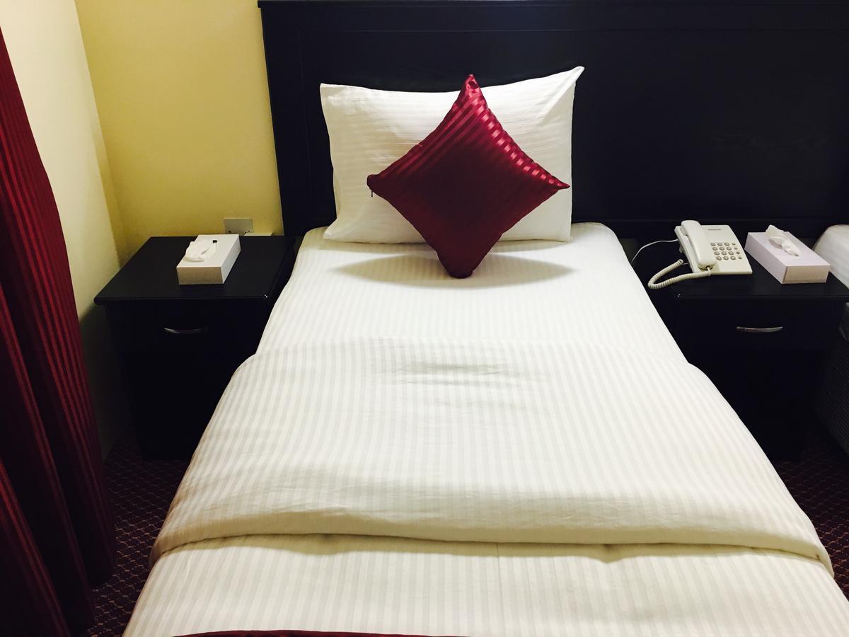 Simba Hotel *