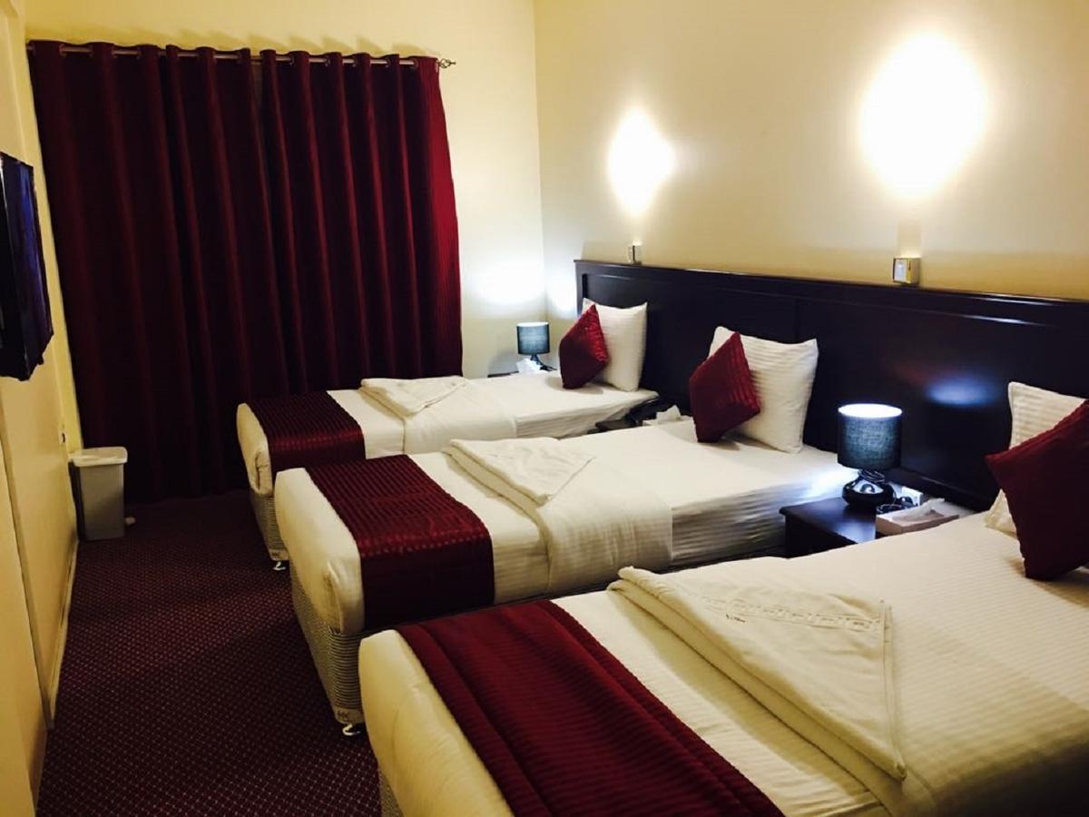 Simba Hotel *