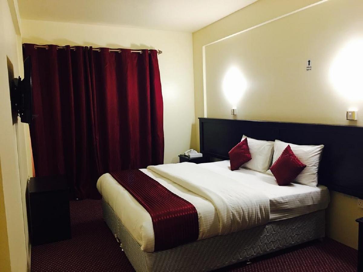 Simba Hotel *