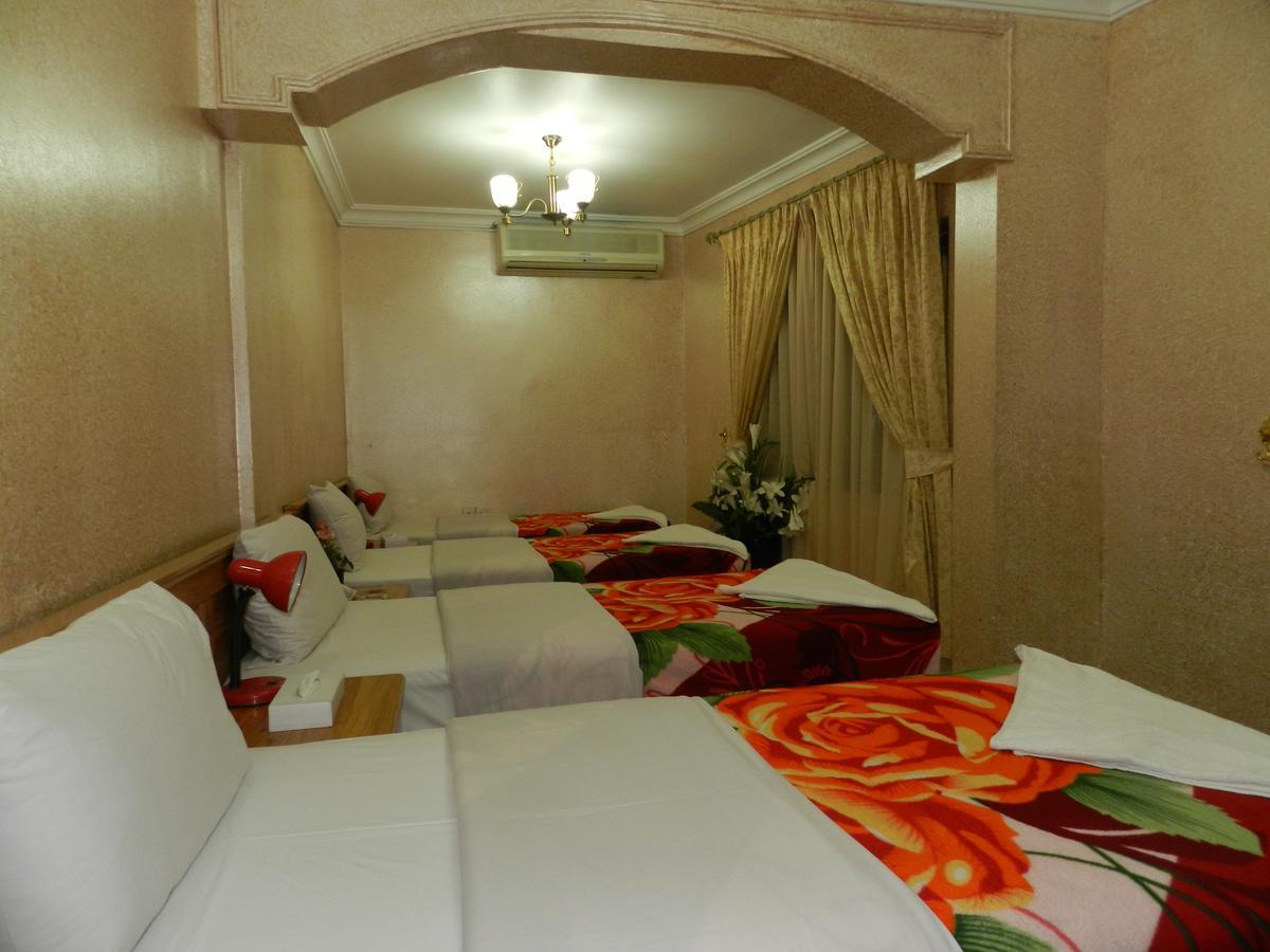 Hotel Green Sea *