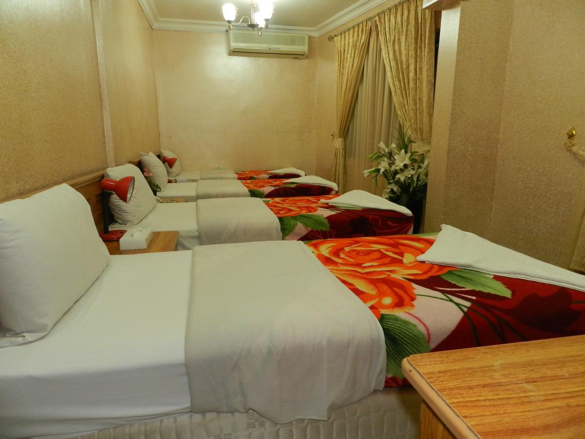 Hotel Green Sea *