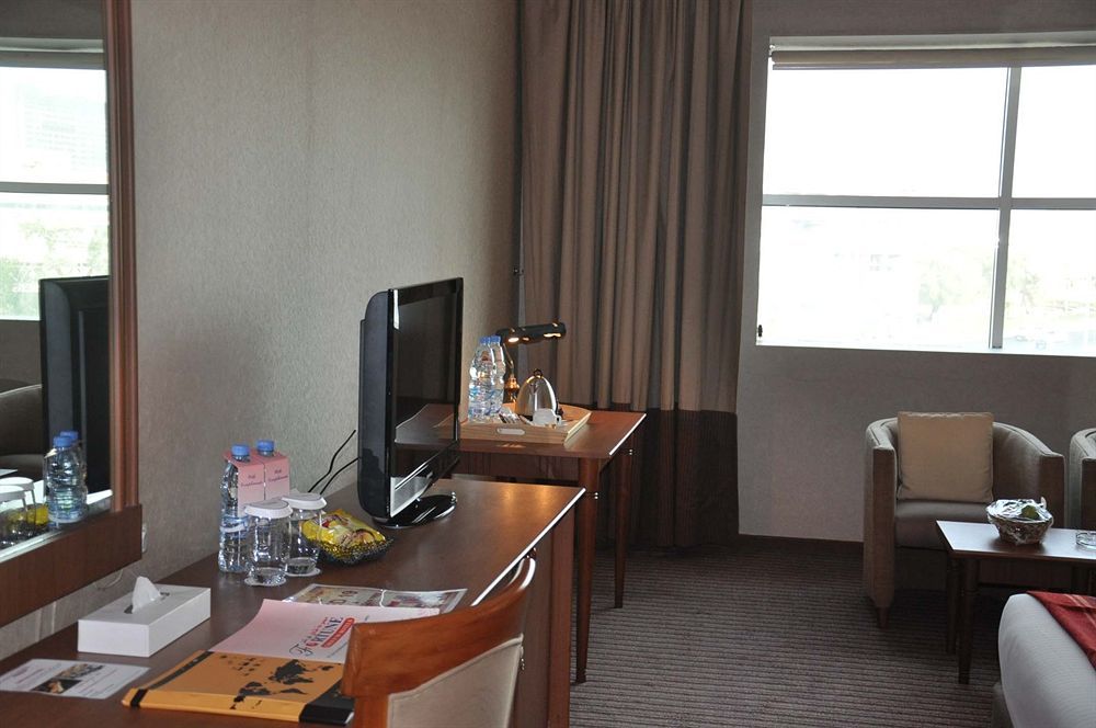 Saffron Boutique 4* Dubai