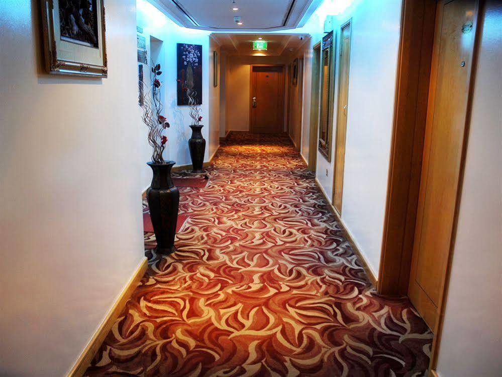 Hotel Kings Square Llc 2*