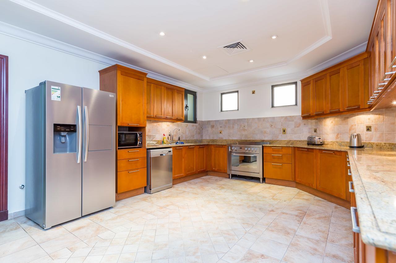 Charming 6br With Private Pool On Palm Jumeirah *