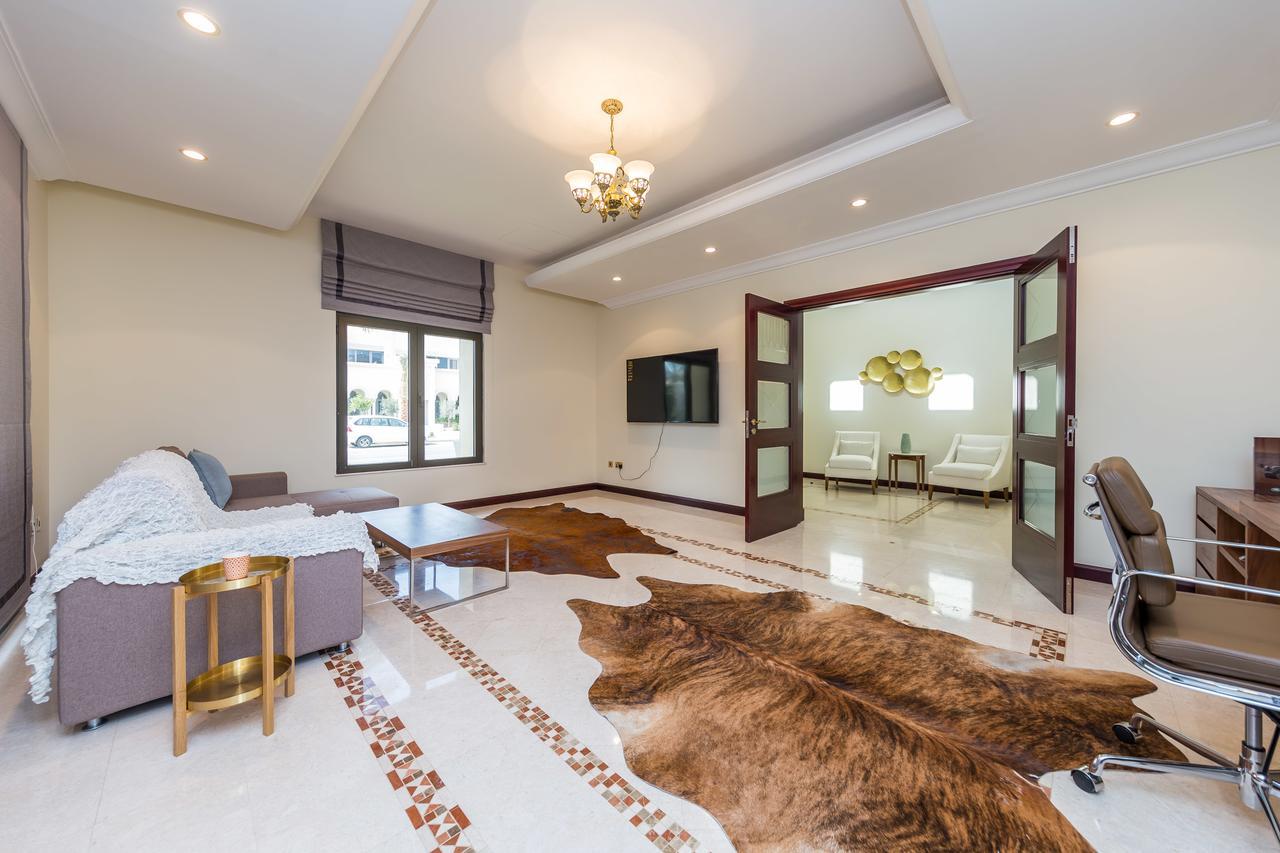 Villa Charming 6br With Private Pool On Palm Jumeirah