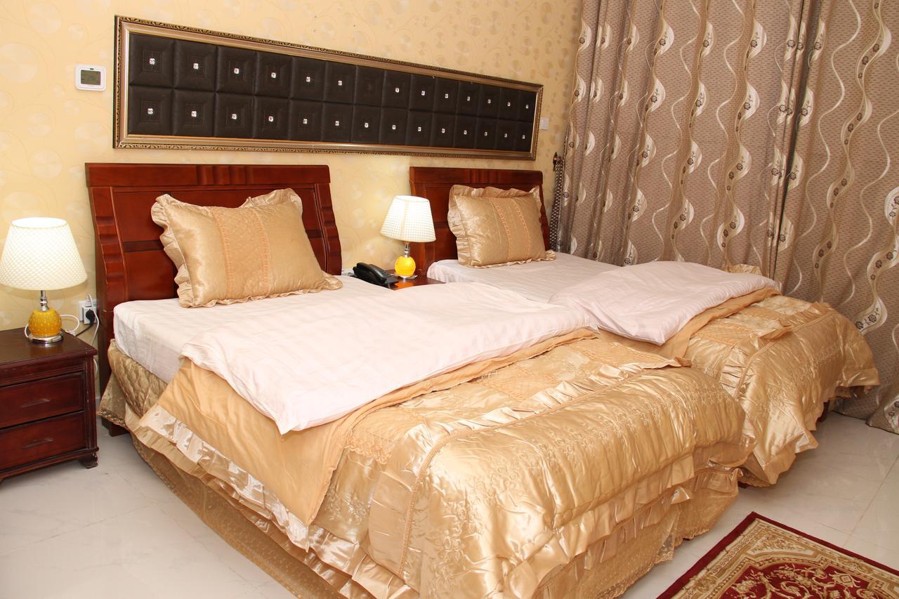 Night Hotel 2*