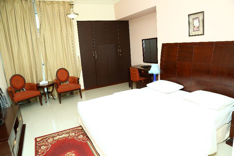 Golden Square Hotel Apartments 3* Dubai