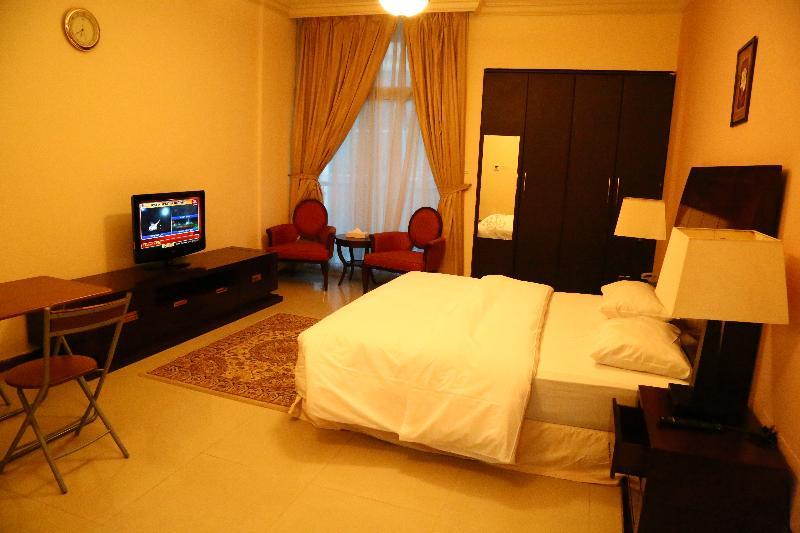 Hotel Golden Square Hotel Apartments 3*